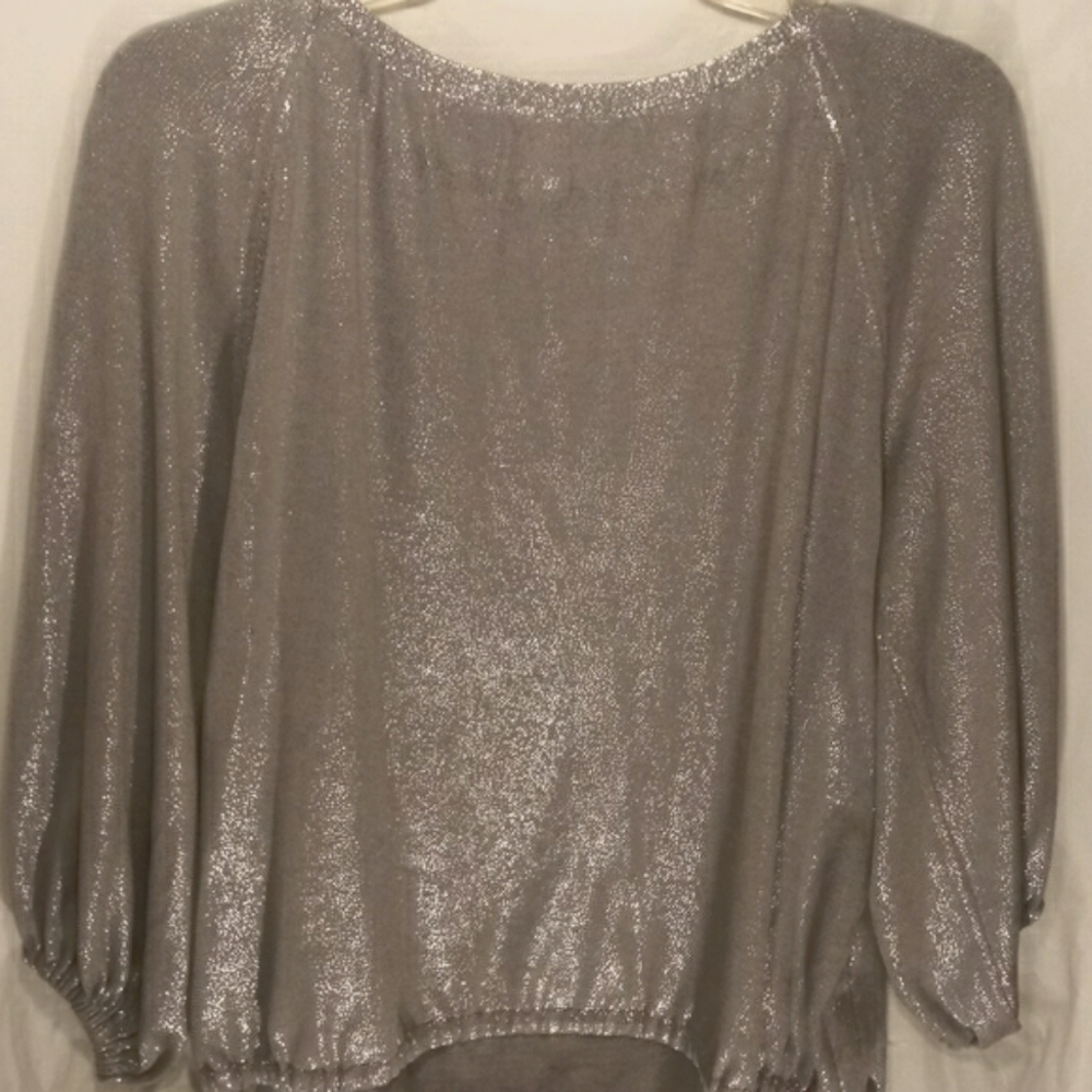 SOMETHING EXTRA GLITTERY TOP - Picture 2 of 5